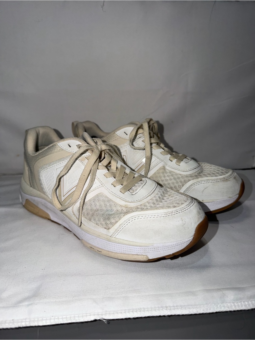 Vionic Sneakers Walker Strider White Cream Everyday Shoes Comfort Tennis Shoes
